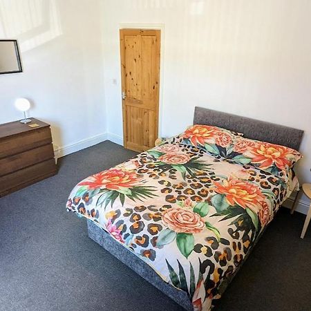 The Lawrence, 2 Bedroom Victorian House Redcar Extérieur photo