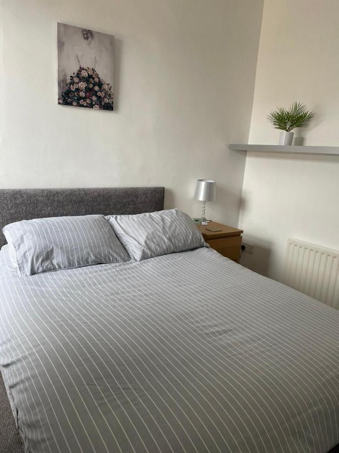 The Lawrence, 2 Bedroom Victorian House Redcar Extérieur photo
