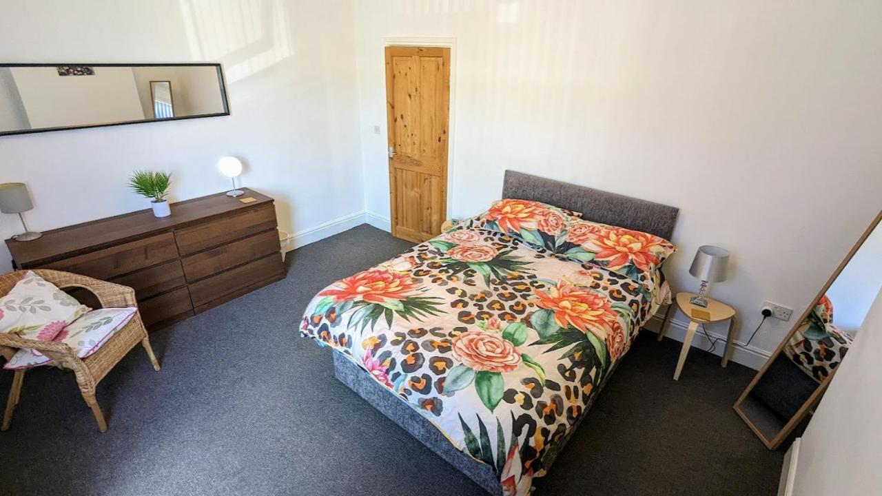 The Lawrence, 2 Bedroom Victorian House Redcar Extérieur photo